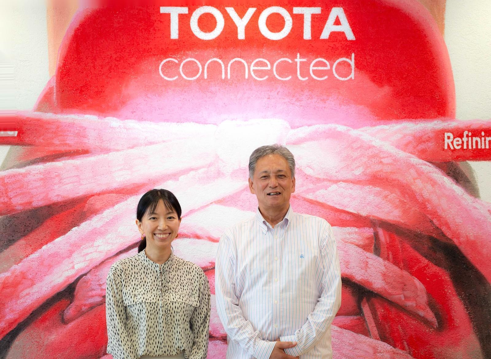 トヨタコネクティッド株式会社 受付にて 岡本様・市川様