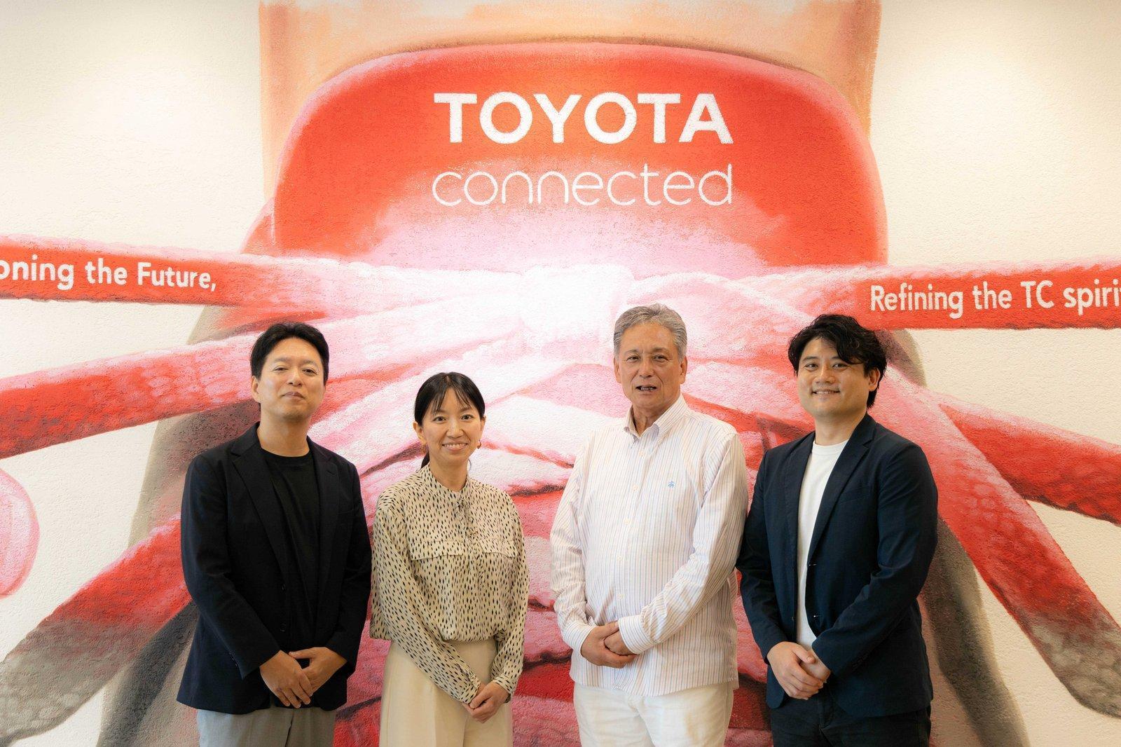 トヨタコネクティッド様オフィスにて集合写真